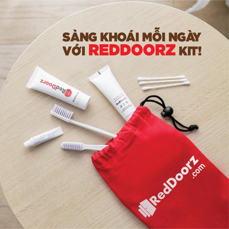 הו צ'י מין סיטי Reddoorz Khoi Nguyen Hotel Ly Chinh Thang מראה חיצוני תמונה